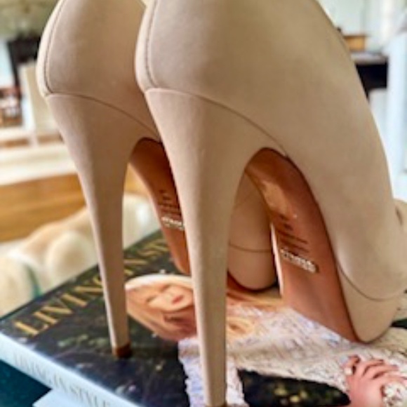 Schutz Ingrid peep toe nubuck platform pump - Picture 2 of 5